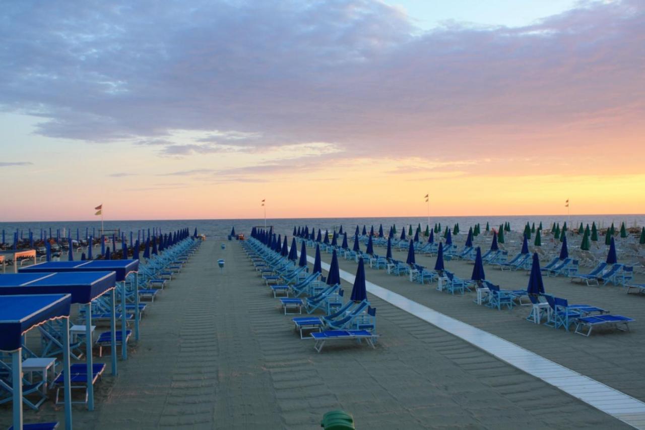 VI Suites Viareggio Eksteriør billede