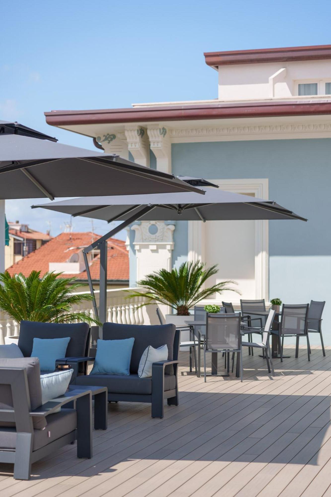 VI Suites Viareggio Eksteriør billede